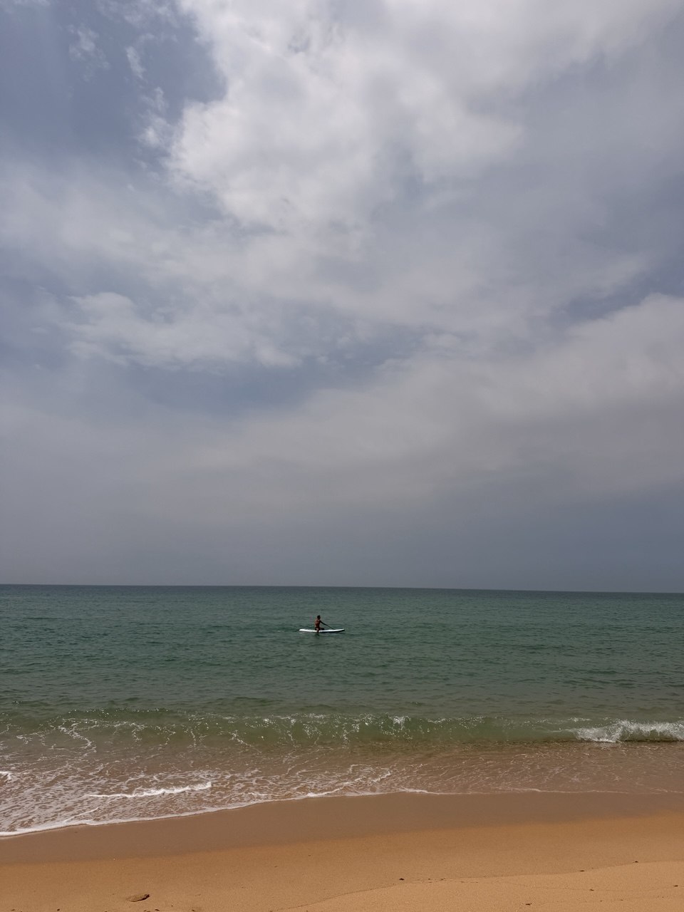 One person, all that water, and absolutely no hesitation. 🏄